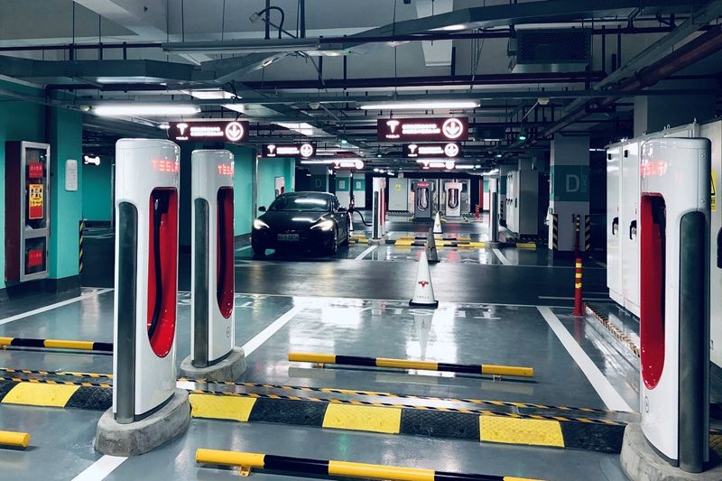 驾驭未来 特斯拉国产Model Y与全新Model 3试驾会暨充电桩战略深度解析